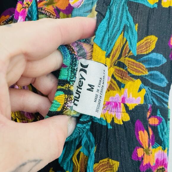 Hurley Short Sleeve V Neck Tropical Dress Women’s Size M - Picture 9 of 11